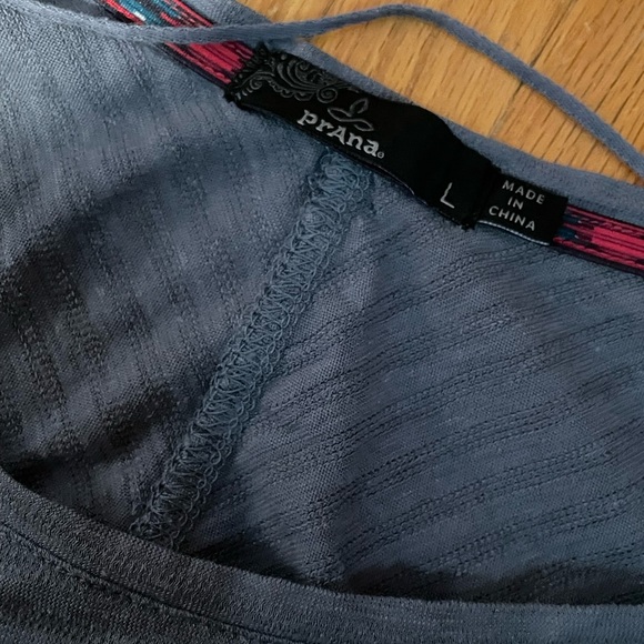 Prana long sleeve (loose fit) - Picture 3 of 3